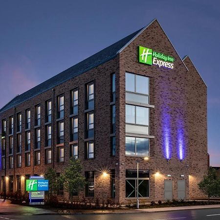 Holiday Inn Express Cambridge West - Cambourne By Ihg Kültér fotó