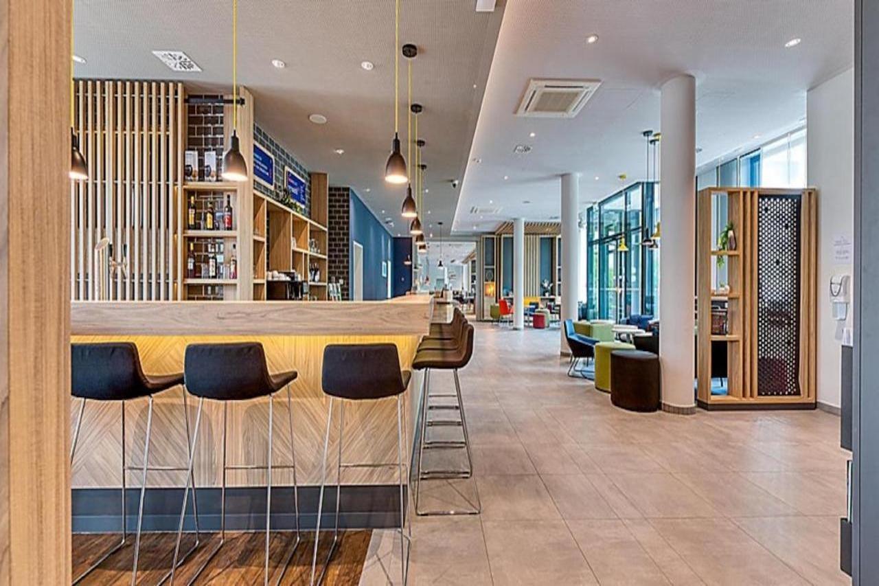 Holiday Inn Express Cambridge West - Cambourne By Ihg Kültér fotó