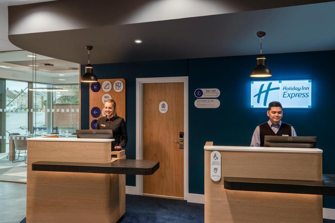 Holiday Inn Express Cambridge West - Cambourne By Ihg Kültér fotó