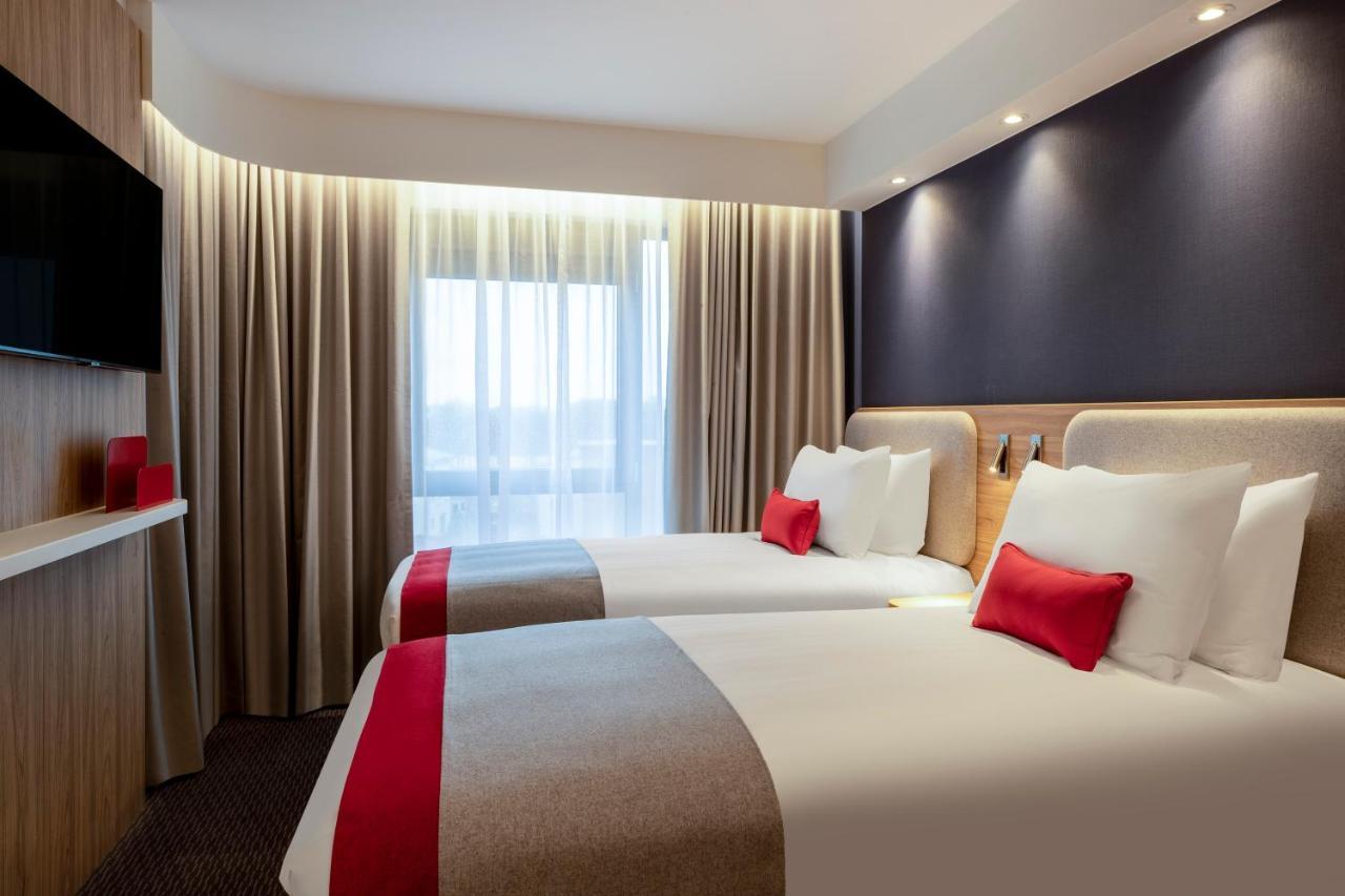 Holiday Inn Express Cambridge West - Cambourne By Ihg Kültér fotó