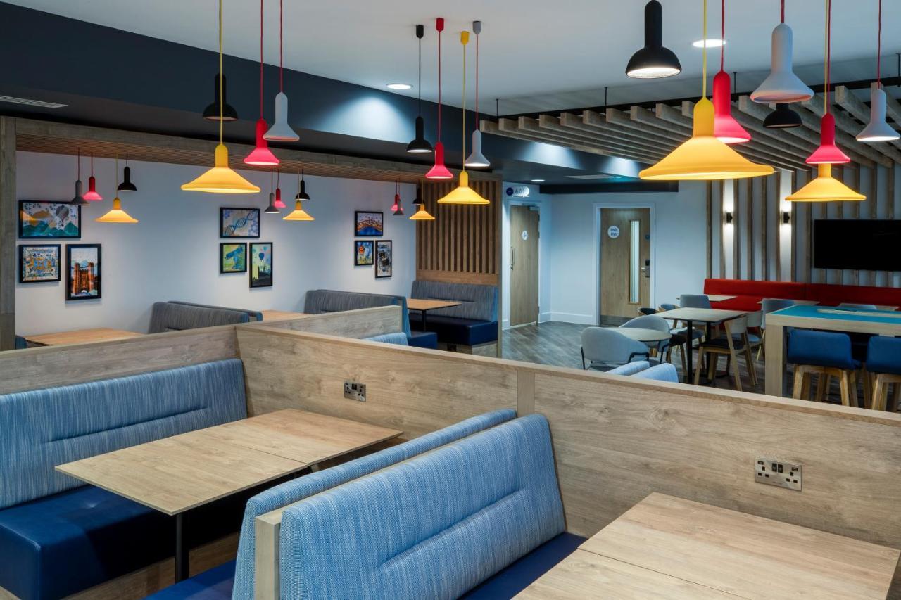 Holiday Inn Express Cambridge West - Cambourne By Ihg Kültér fotó