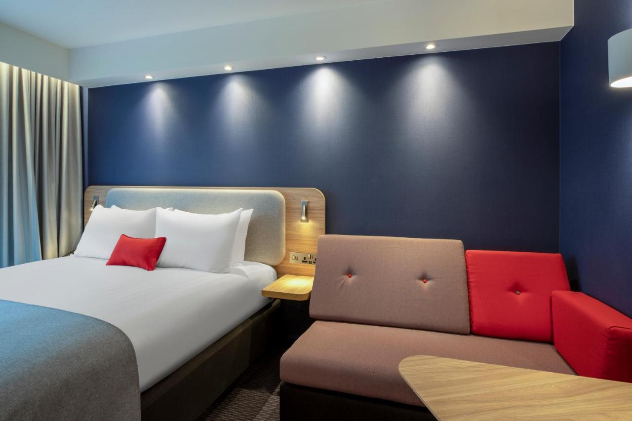 Holiday Inn Express Cambridge West - Cambourne By Ihg Kültér fotó