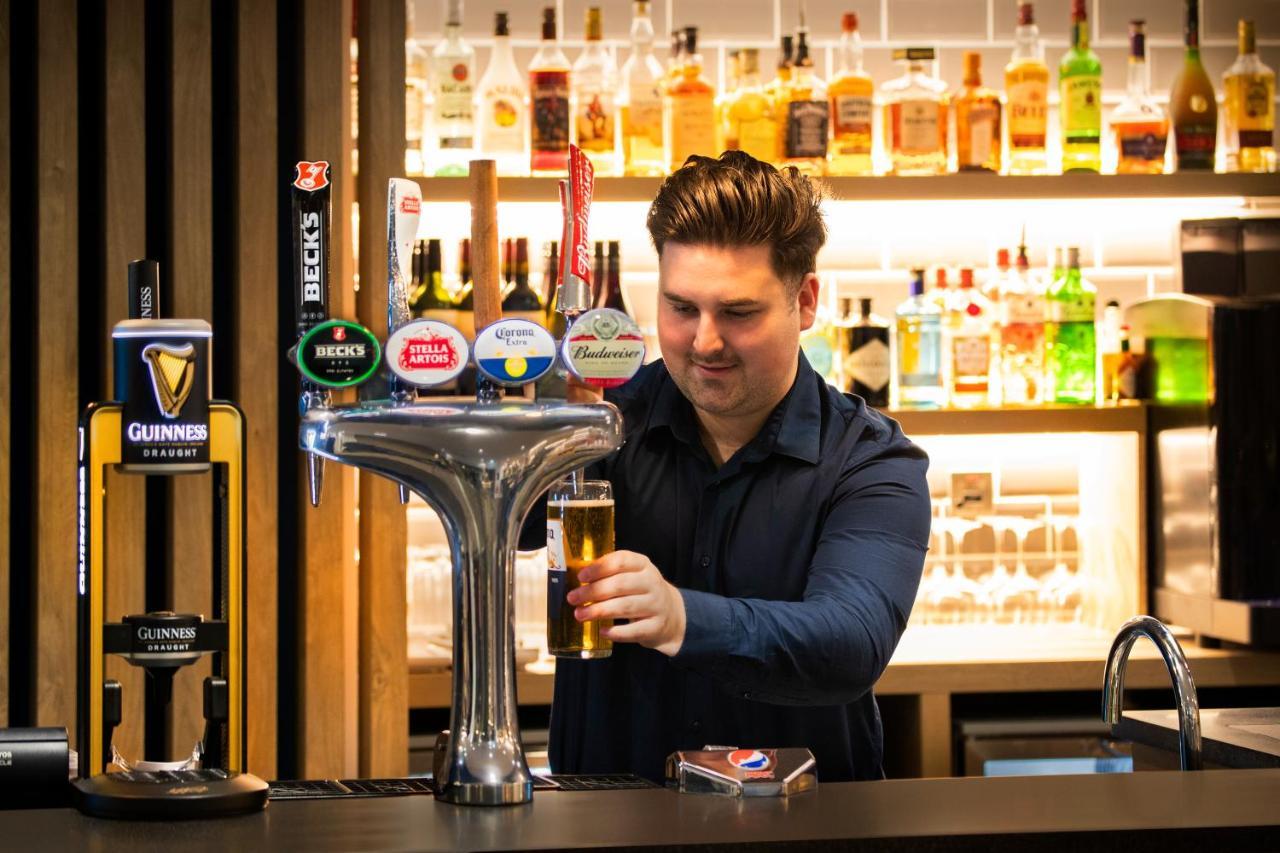 Holiday Inn Express Cambridge West - Cambourne By Ihg Kültér fotó