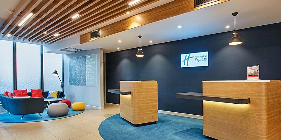 Holiday Inn Express Cambridge West - Cambourne By Ihg Kültér fotó