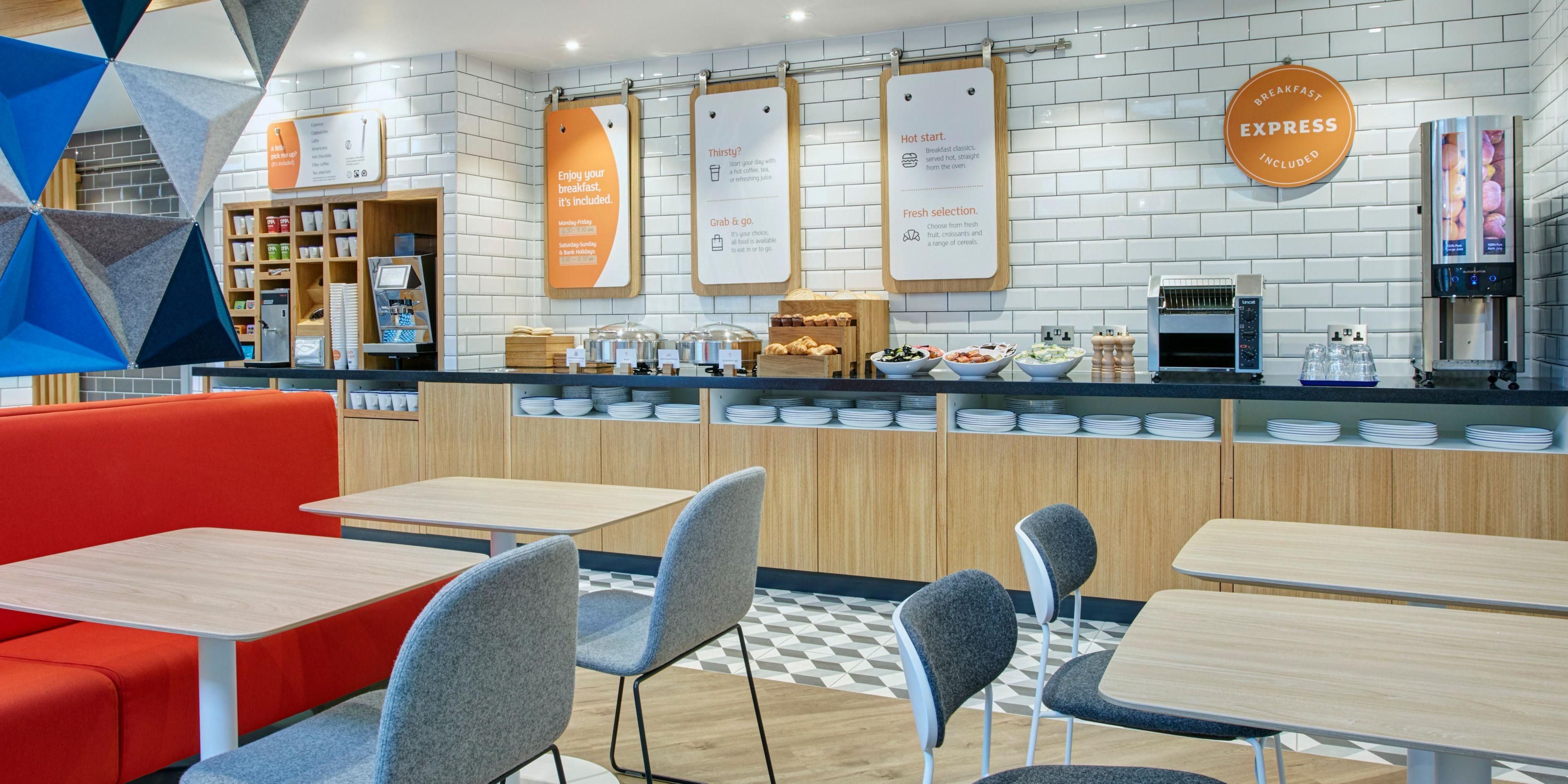 Holiday Inn Express Cambridge West - Cambourne By Ihg Kültér fotó
