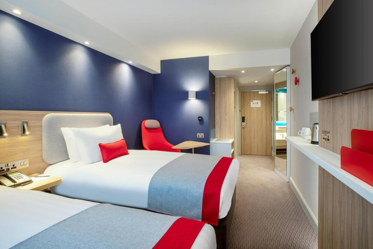 Holiday Inn Express Cambridge West - Cambourne By Ihg Kültér fotó